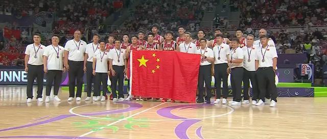 tenan, 首先是后卫