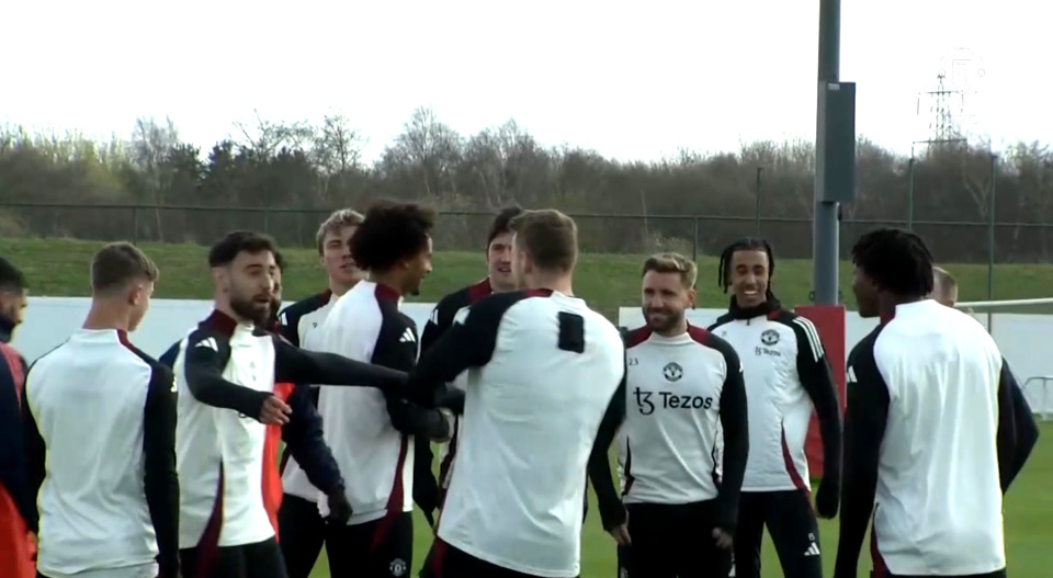 他总是受伤, 非常艰难